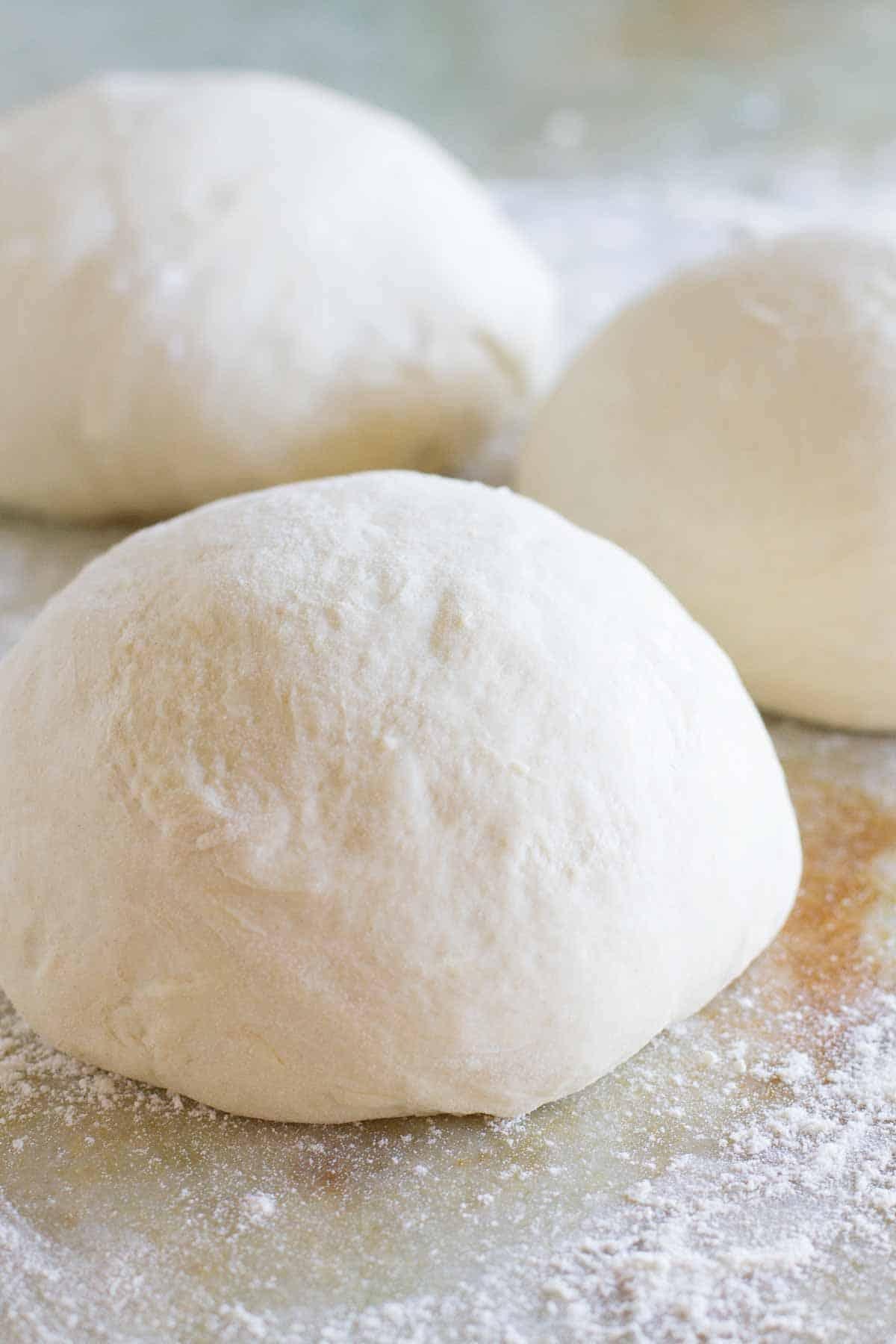5 Easy Steps to the Perfect Homemade Pizza Dough Recipe