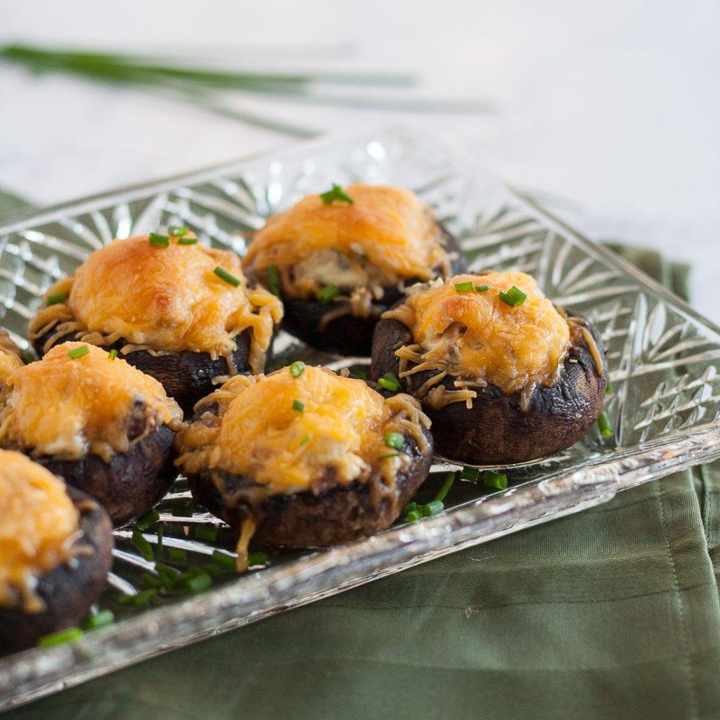 Savory Bacon and Cheddar Stuffed Mushrooms: A Delicious and Easy Appetizer Recipe