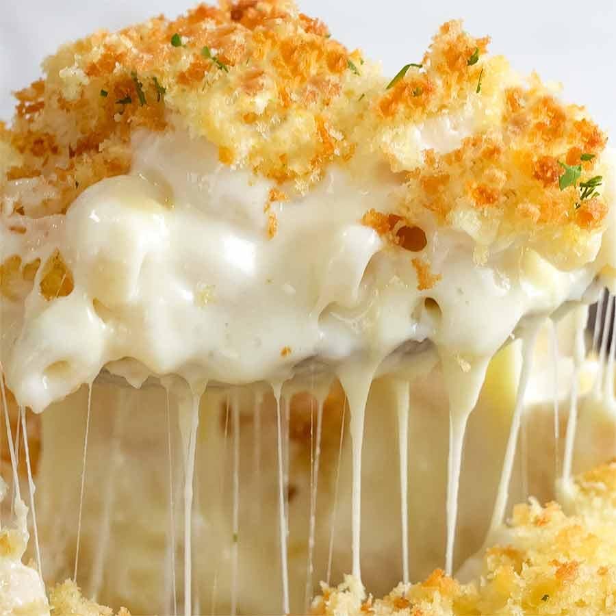 Deliciously Cheesy Baked Mac and Cheese Recipe: A Comfort Food Classic