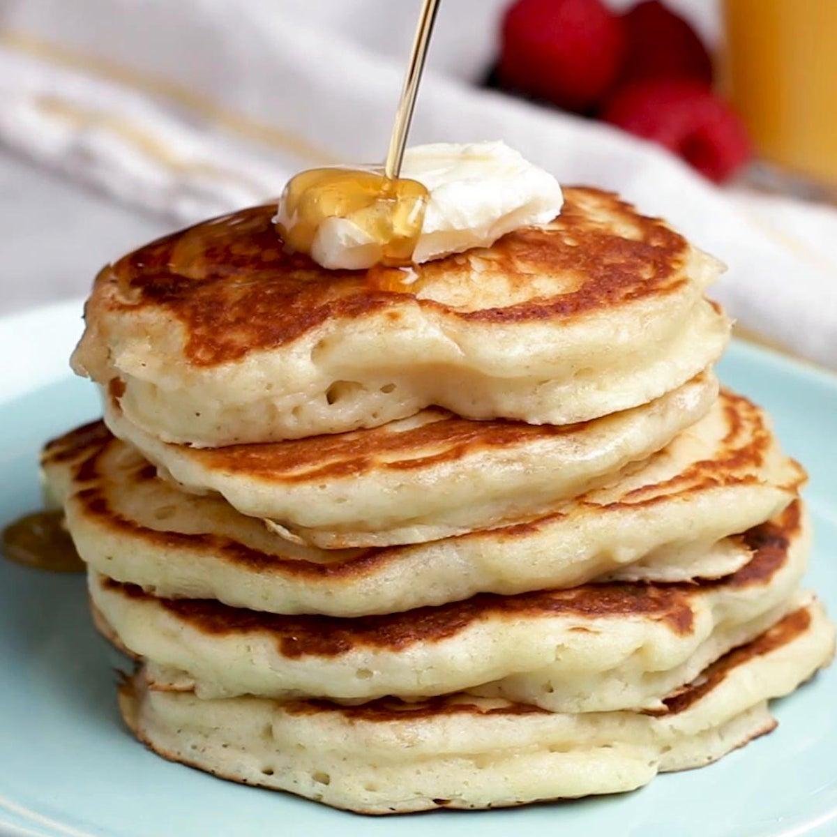 Comfort Food Delight: Perfectly Fluffy Buttermilk Pancakes Recipe