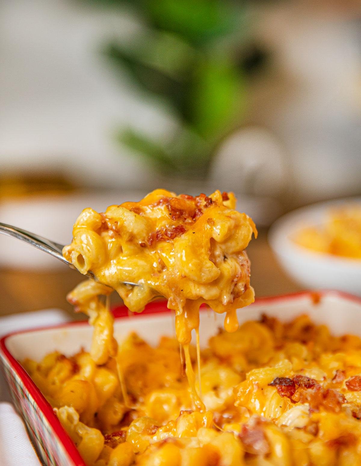 Comfort Food with a Twist: Cheesy Bacon Mac and Cheese Casserole