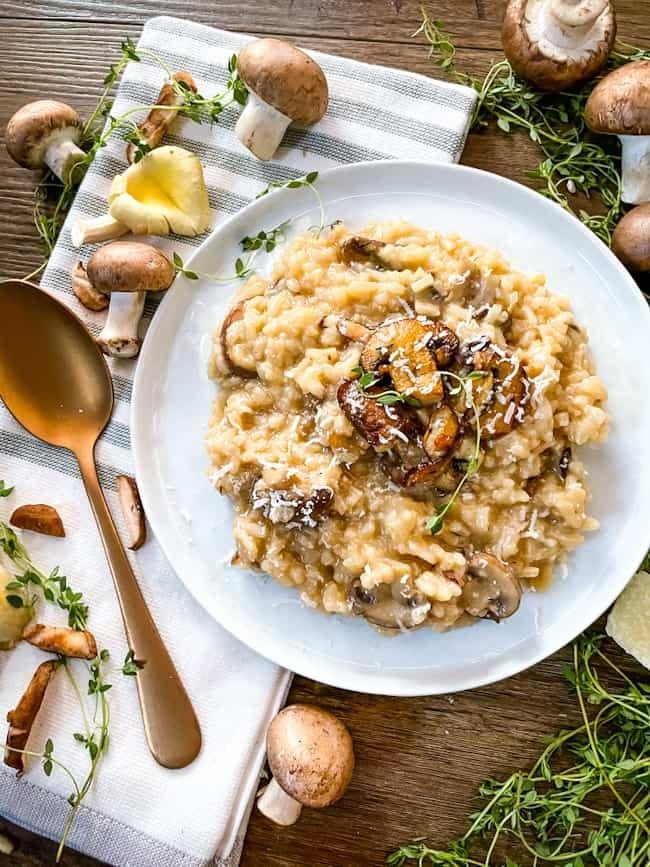 Savory and satisfying: Try our creamy mushroom and thyme risotto recipe tonight!