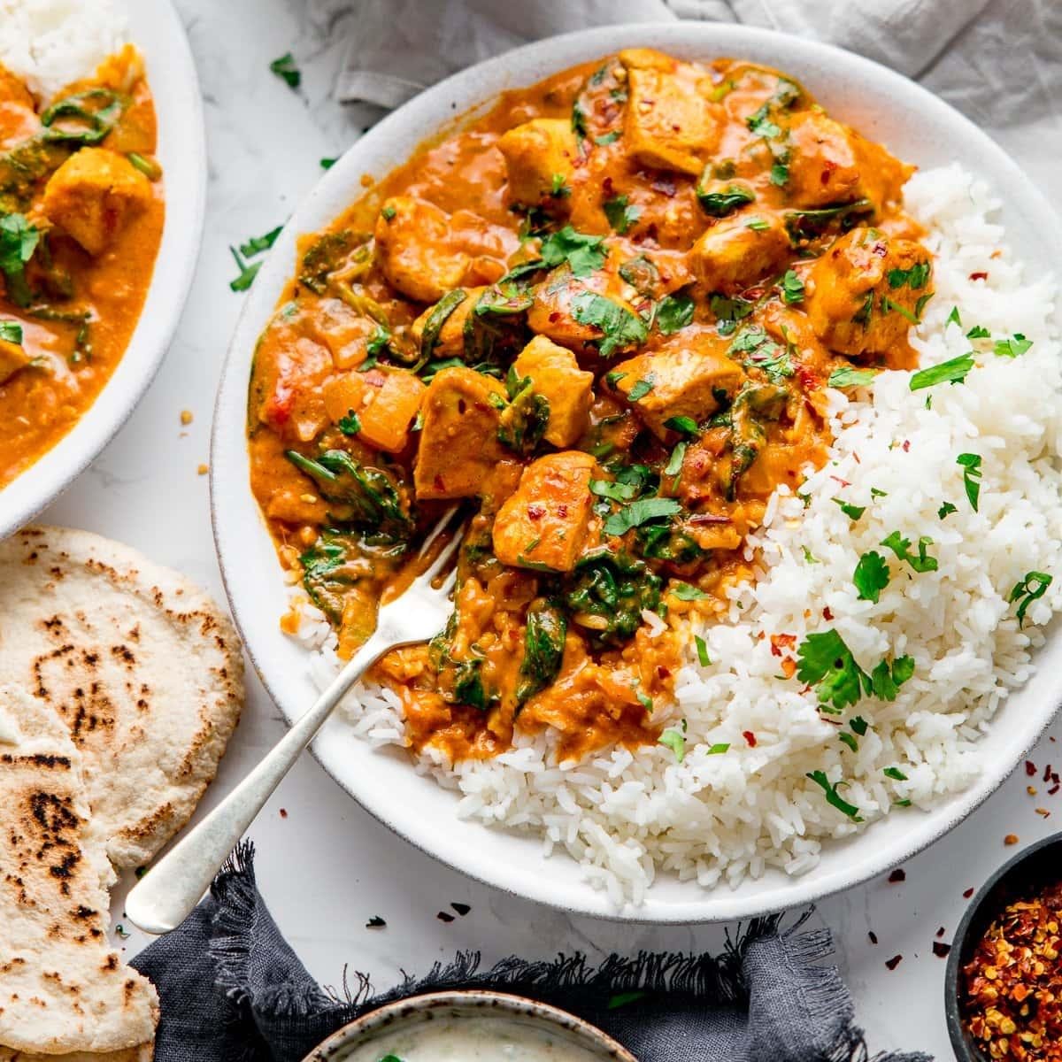 Spice up your Weeknights with this Easy and Flavorful Chicken Curry Recipe