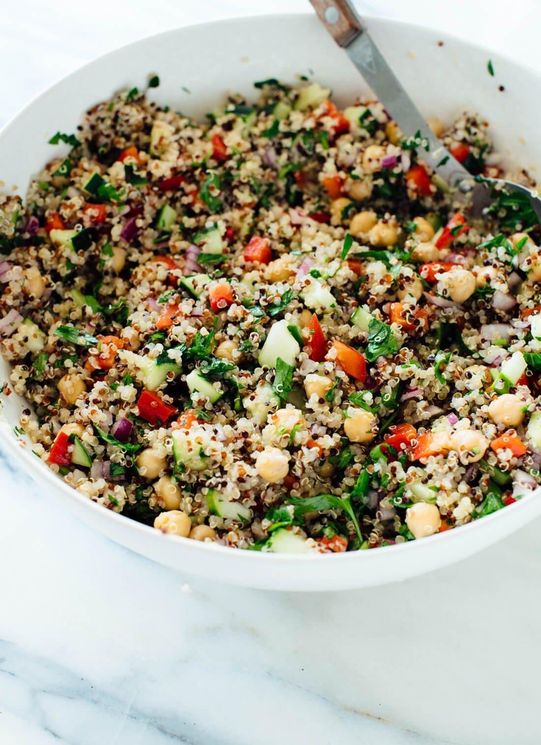 Delicious and Nutritious: Try This Simple and Healthy Quinoa Salad Recipe Today!