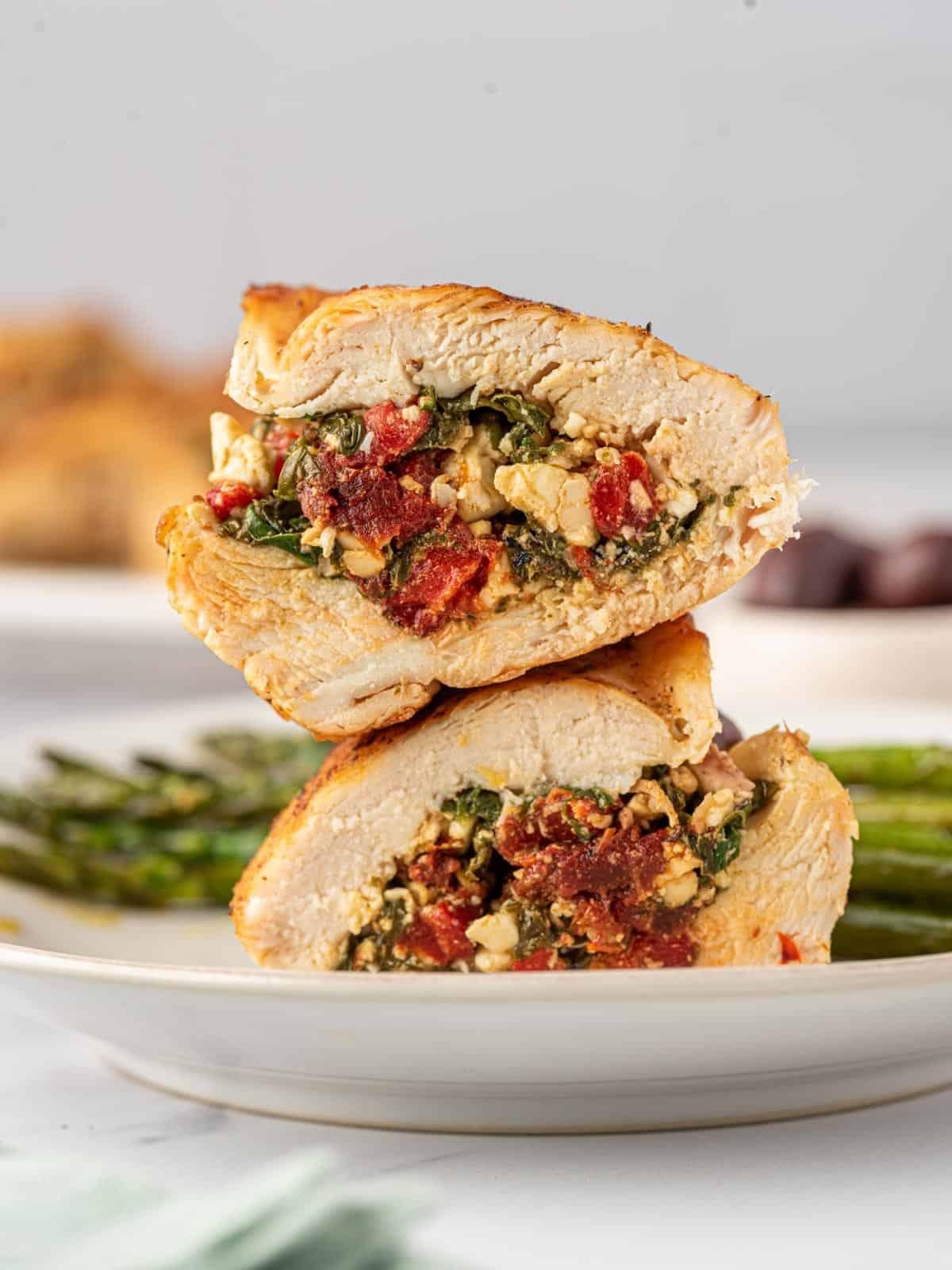 Spice up Your Dinner Time with this Delicious Mediterranean Stuffed Chicken Recipe