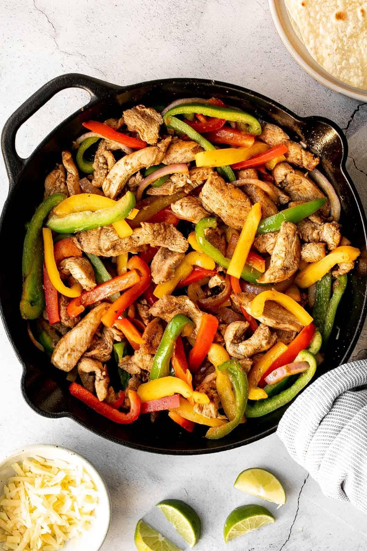 Sizzling Skillet Fajitas: A Flavorful and Easy Weeknight Dinner Recipe
