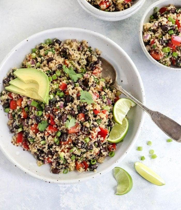 Spicy Black Bean Quinoa Bowl: A Healthy & Flavorful Vegan Lunch Recipe