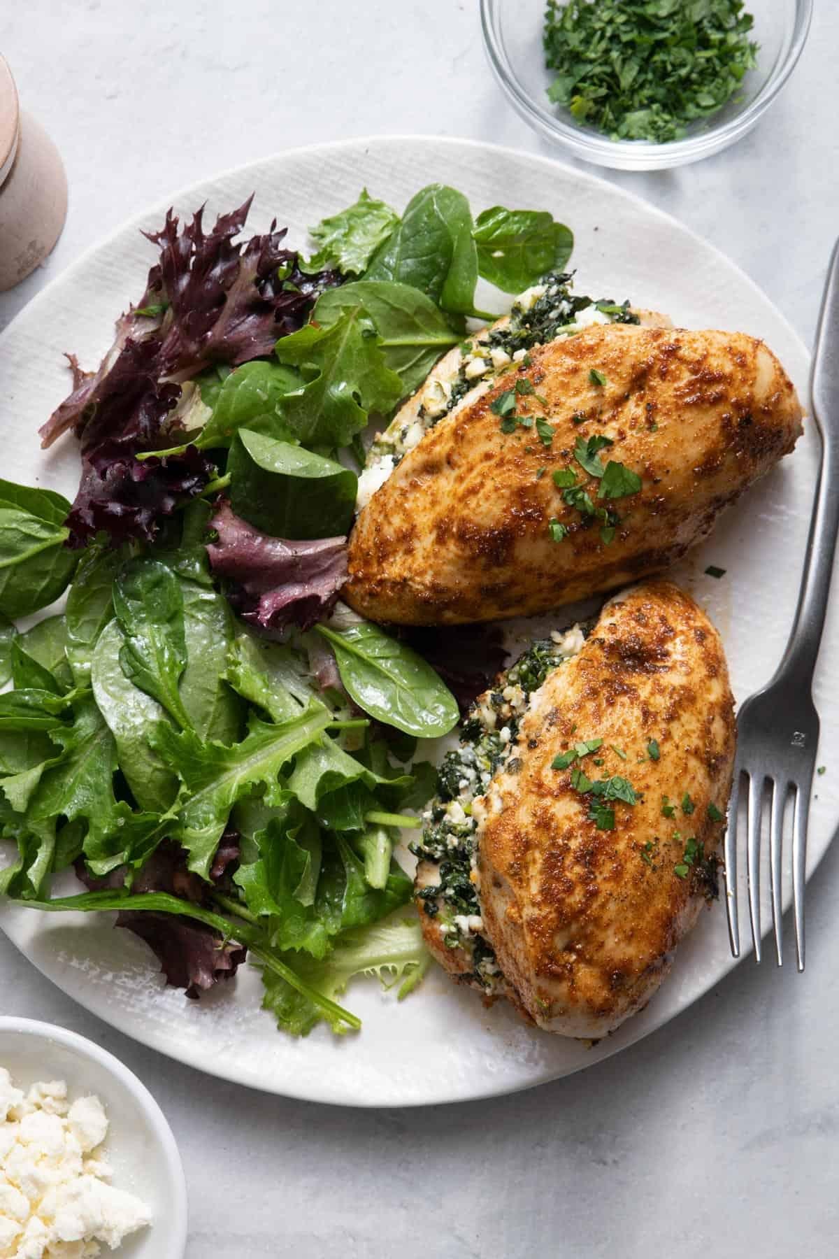 Easy and Delicious Spinach and Feta Stuffed Chicken Breast Recipe