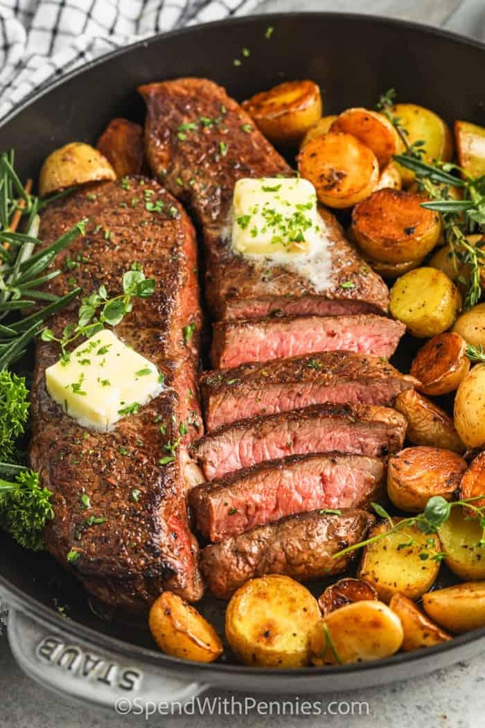 Scrumptious Steak and Potatoes: A Mouthwatering Recipe for a Perfectly Cooked Meal