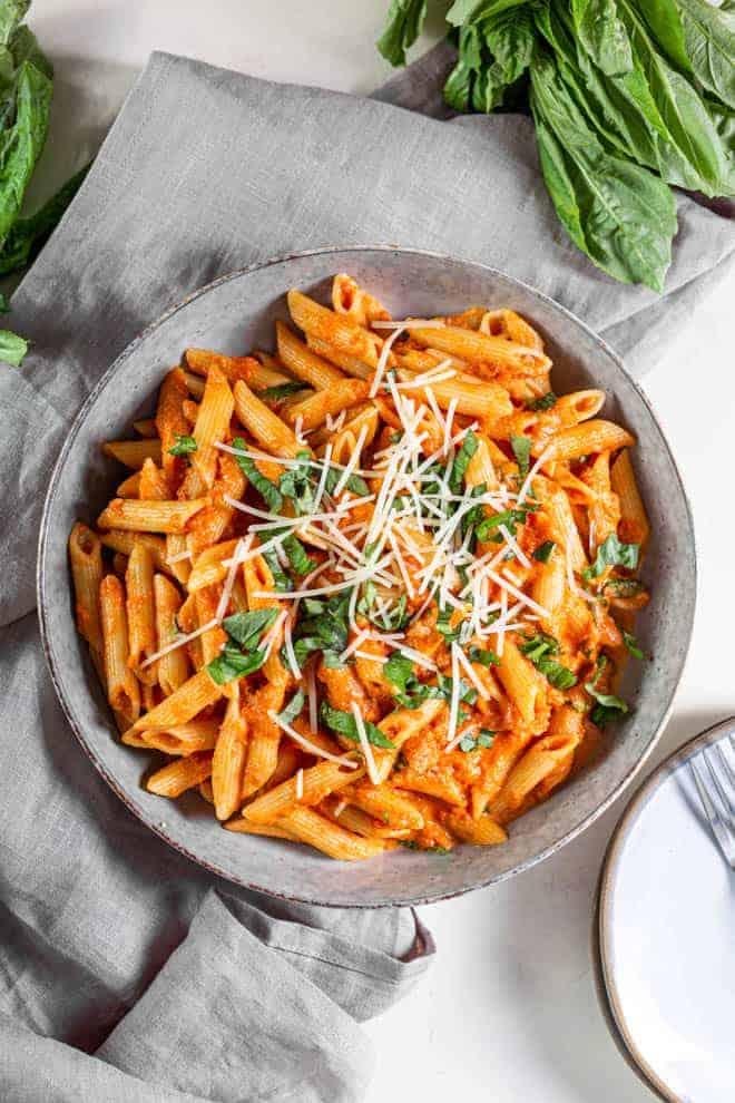 10 Minute Homemade Tomato Basil Pasta Recipe