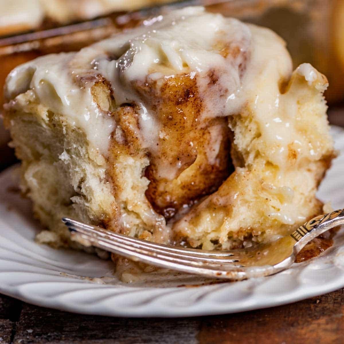 Afternoon Delight: Easy and Delicious Homemade Cinnamon Rolls Recipe